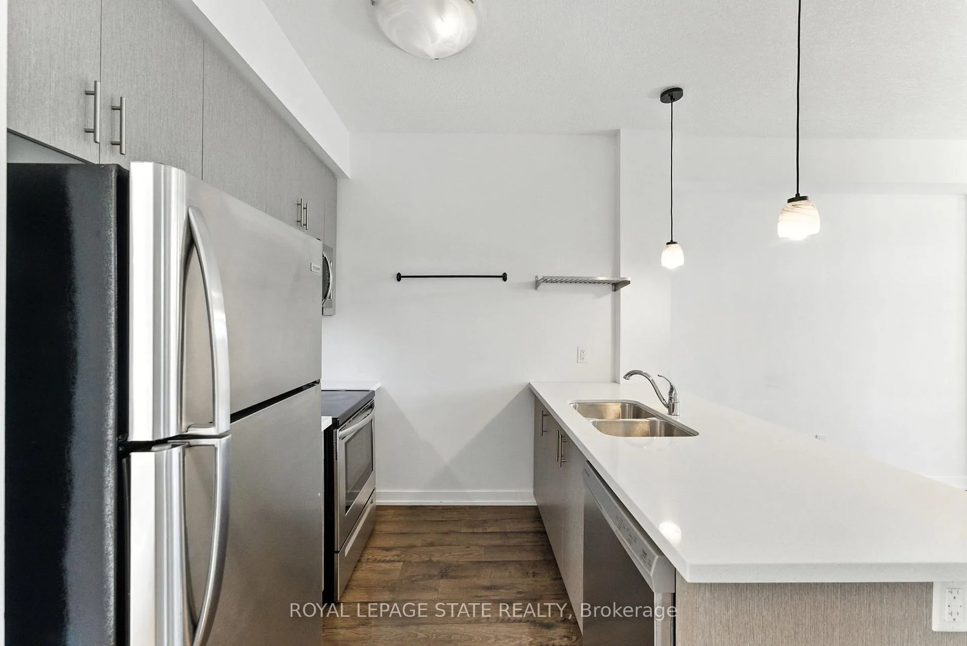 Photo 7 of Unit 709, 81 Robinson Street, Hamilton, Durand — HOMEH