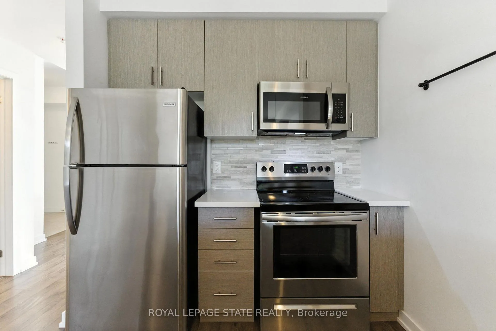 Photo 12 of Unit 709, 81 Robinson Street, Hamilton, Durand — HOMEH