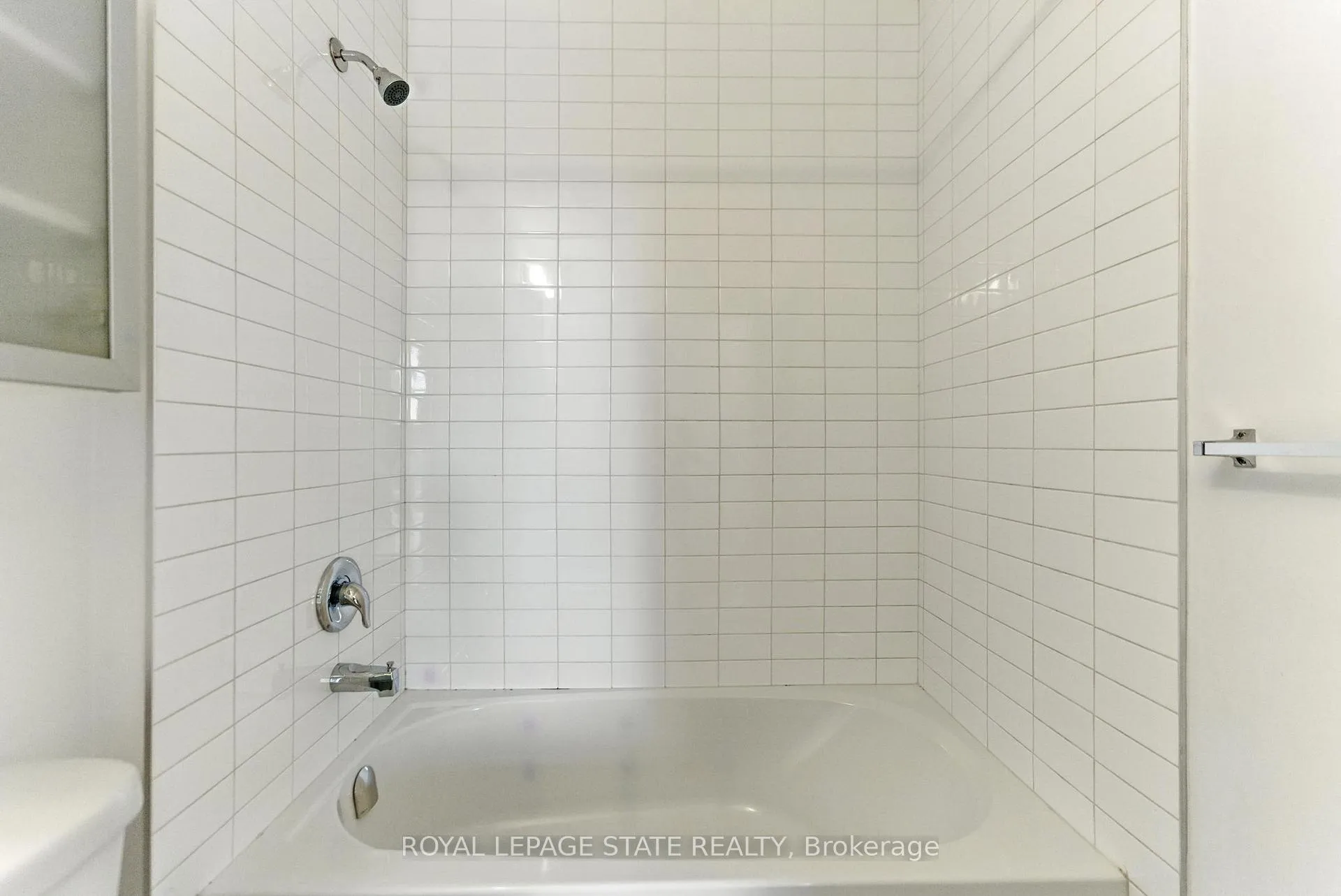 Photo 24 of Unit 709, 81 Robinson Street, Hamilton, Durand — HOMEH