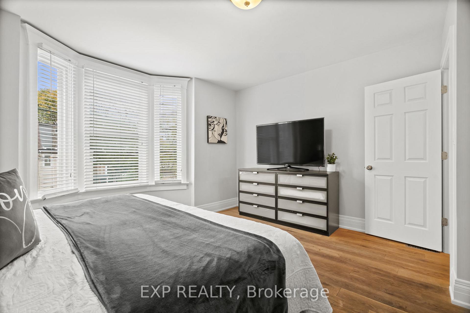 Photo 1 of 16 Coxwell Avenue, Toronto, Greenwood-Coxwell — HOMEH