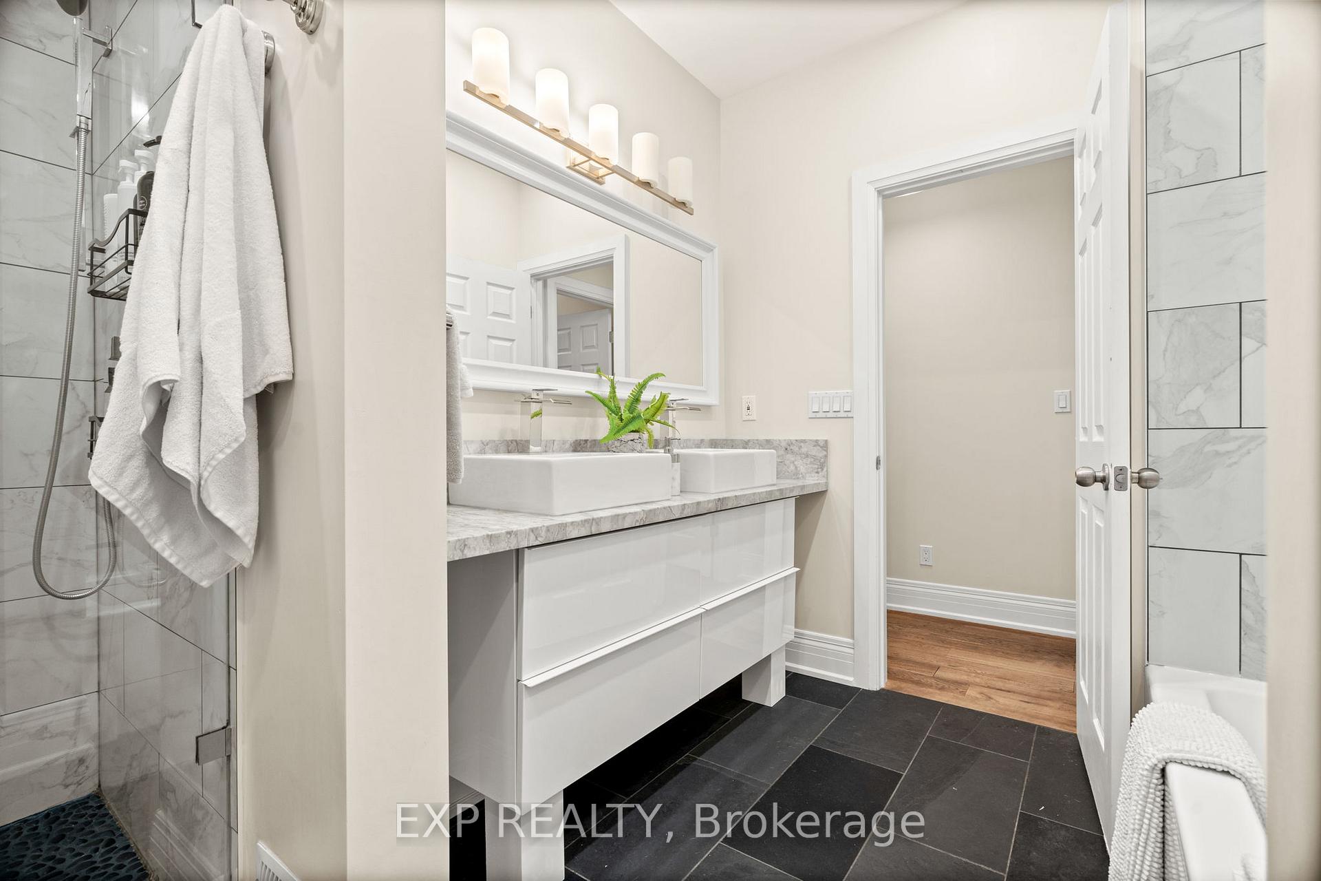 Photo 5 of 16 Coxwell Avenue, Toronto, Greenwood-Coxwell — HOMEH