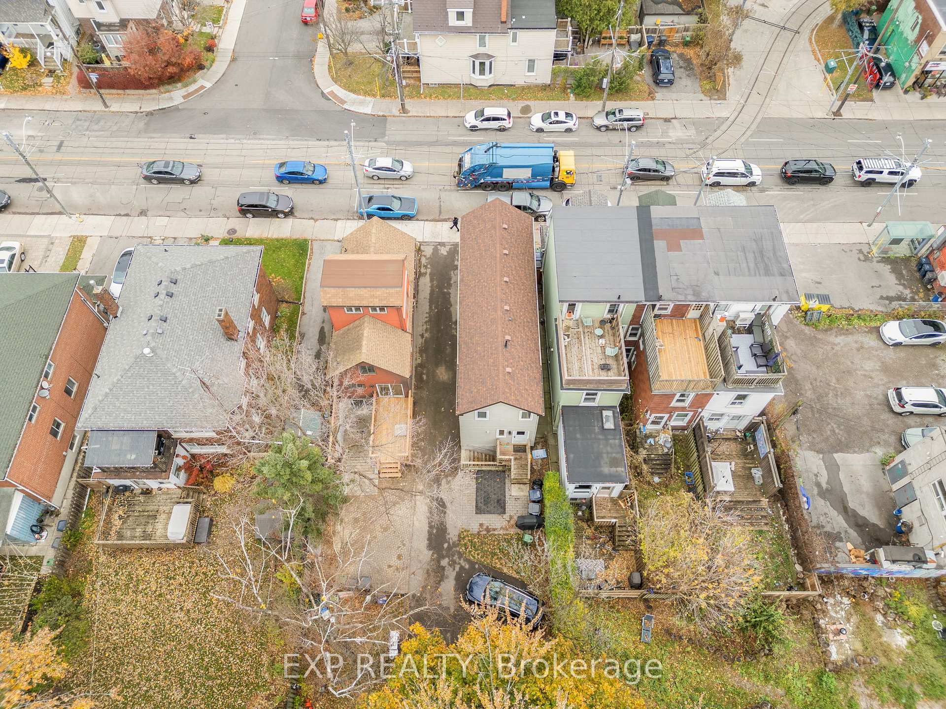 Photo 17 of 16 Coxwell Avenue, Toronto, Greenwood-Coxwell — HOMEH
