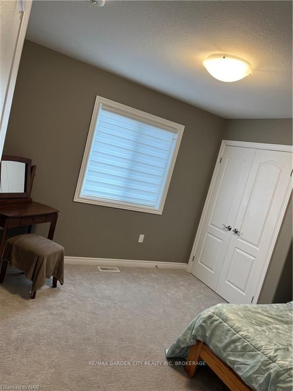 Photo 8 of 24 Lamb Crescent, Thorold, Hurricane/Merrittville — HOMEH
