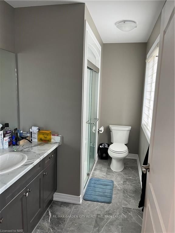 Photo 16 of 24 Lamb Crescent, Thorold, Hurricane/Merrittville — HOMEH