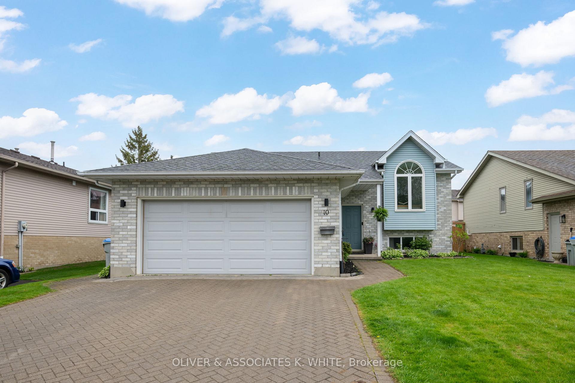 Front of 10 La Mantia Avenue
