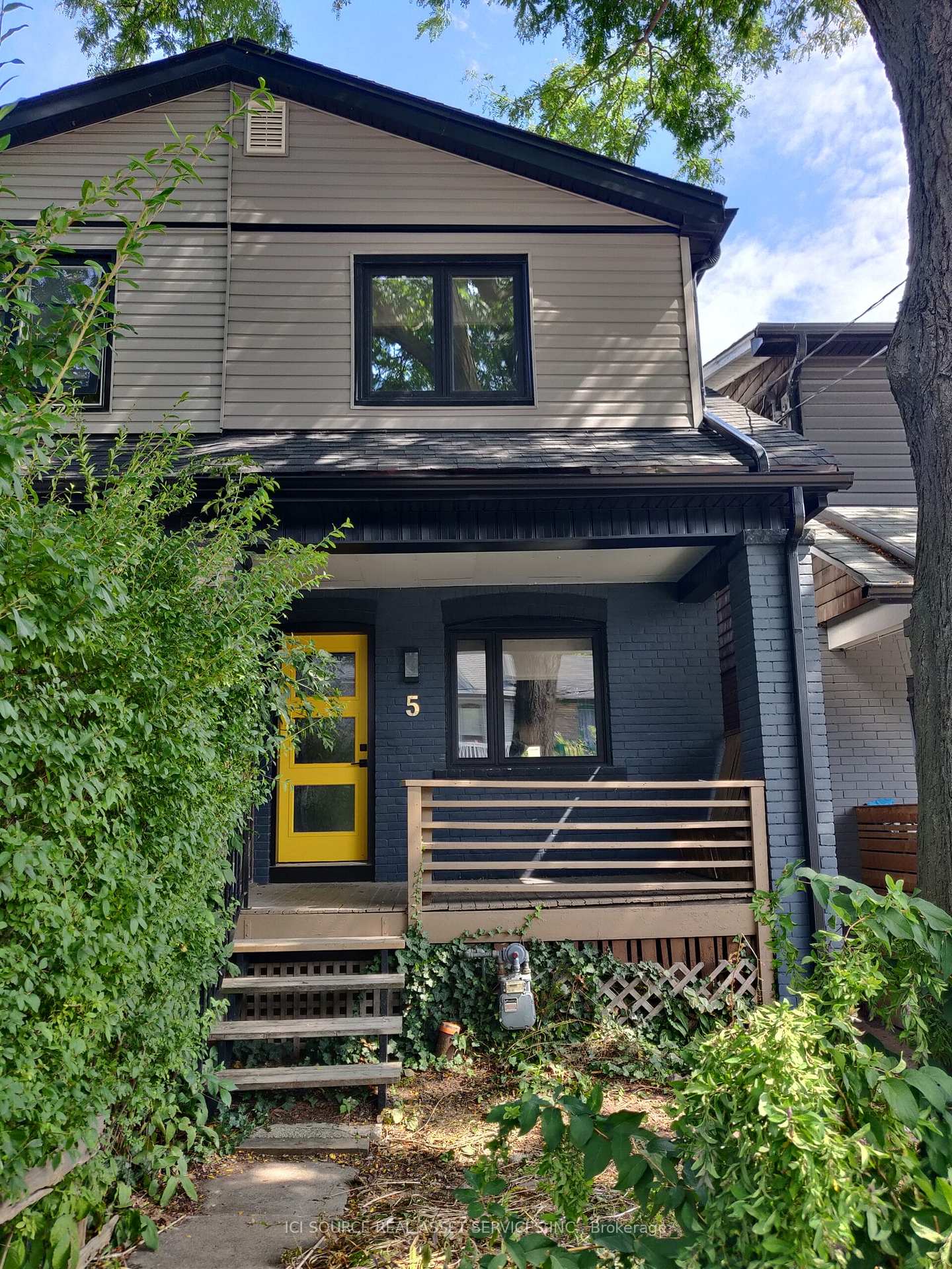 Front of 5 Ashdale Avenue