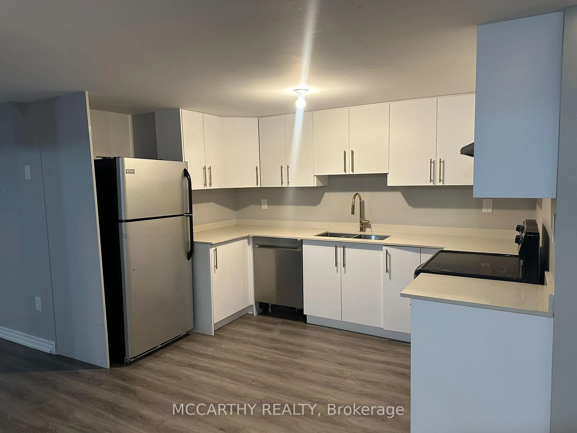 Photo 2 of 326 Wallace Street, Shelburne — HOMEH
