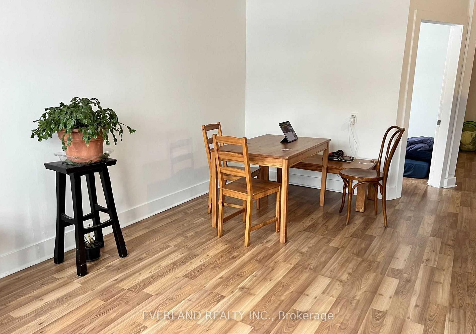 Photo 3 of 38 Ranee Avenue, Toronto, Englemount-Lawrence — HOMEH