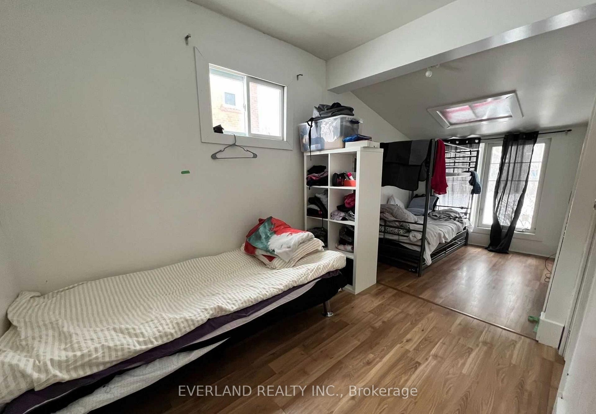 Photo 5 of 38 Ranee Avenue, Toronto, Englemount-Lawrence — HOMEH