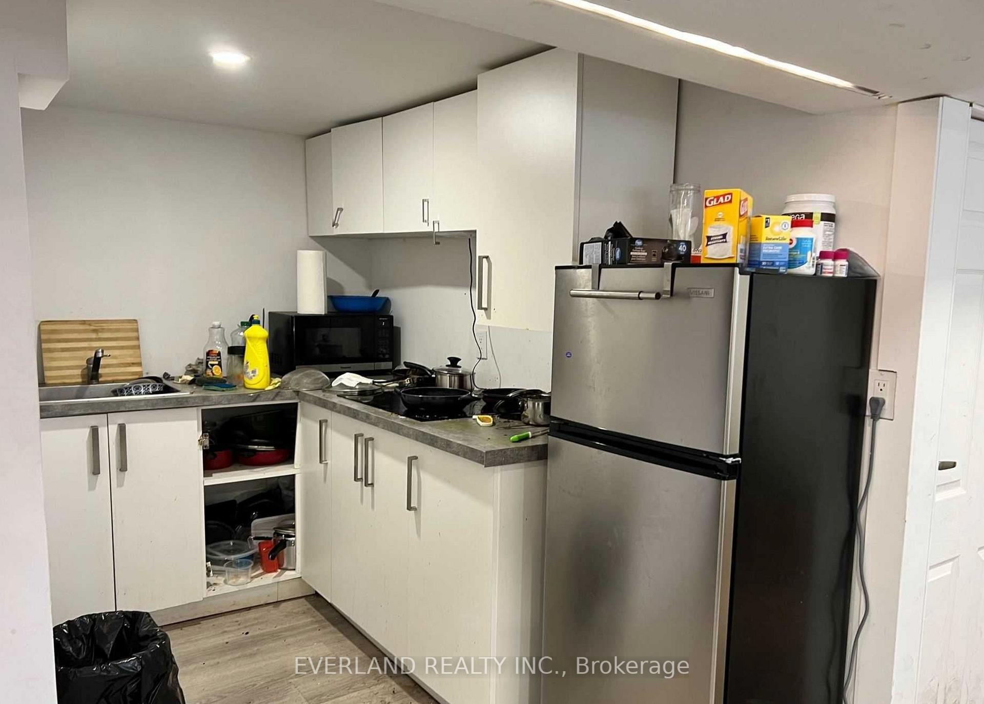 Photo 7 of 38 Ranee Avenue, Toronto, Englemount-Lawrence — HOMEH