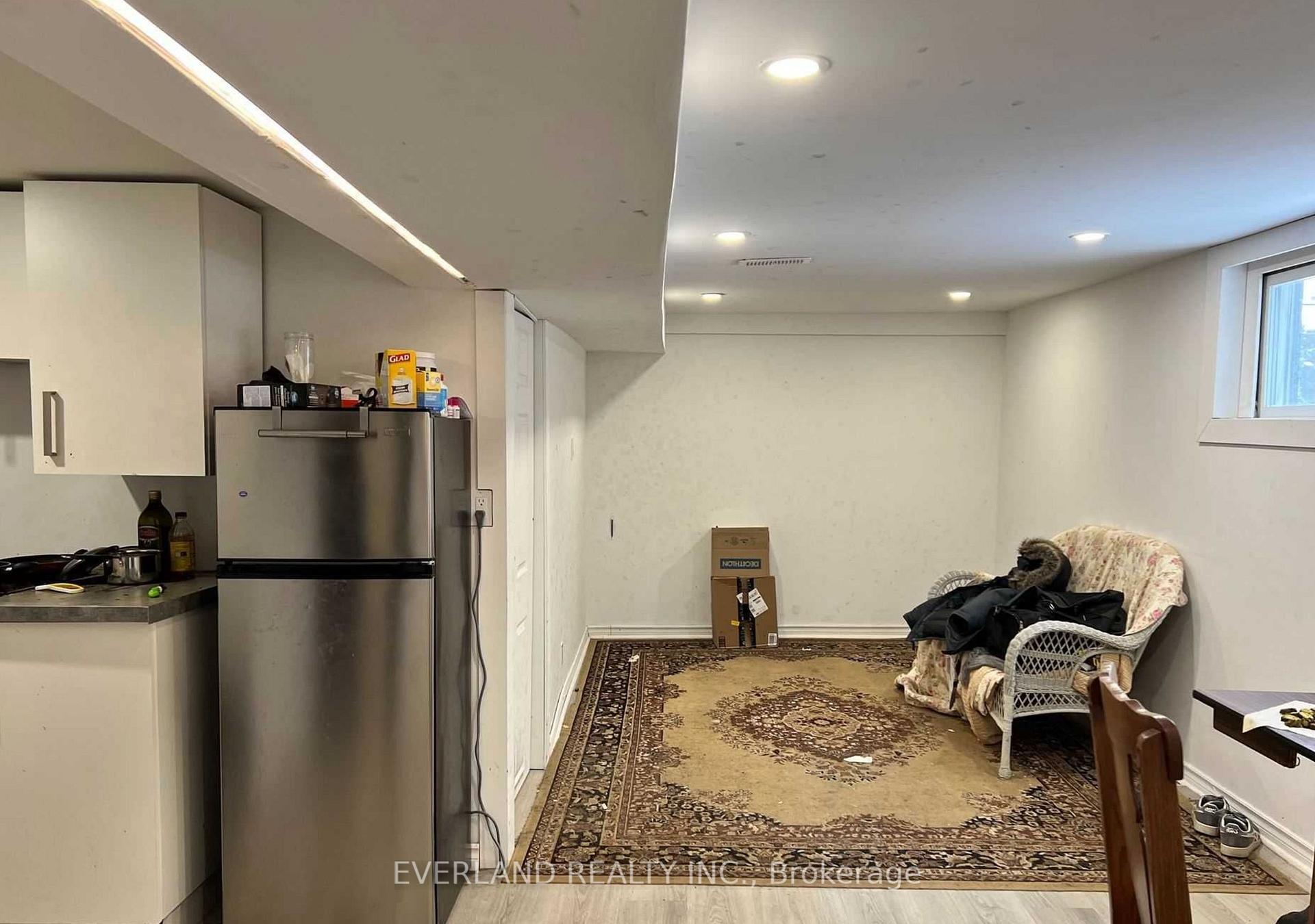 Photo 8 of 38 Ranee Avenue, Toronto, Englemount-Lawrence — HOMEH