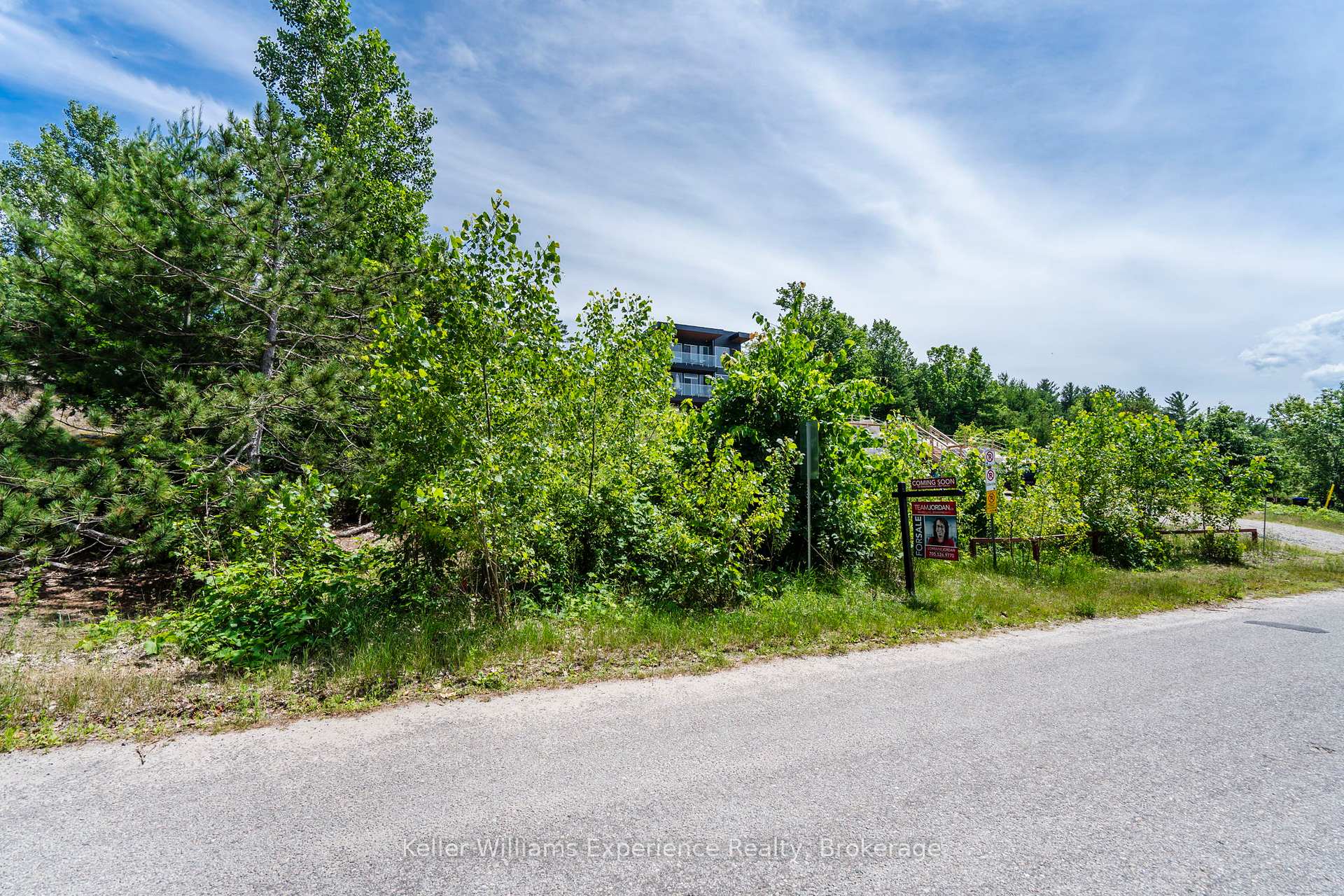 Photo 15 of 29 Trew Avenue, Tiny, Rural Tiny — HOMEH