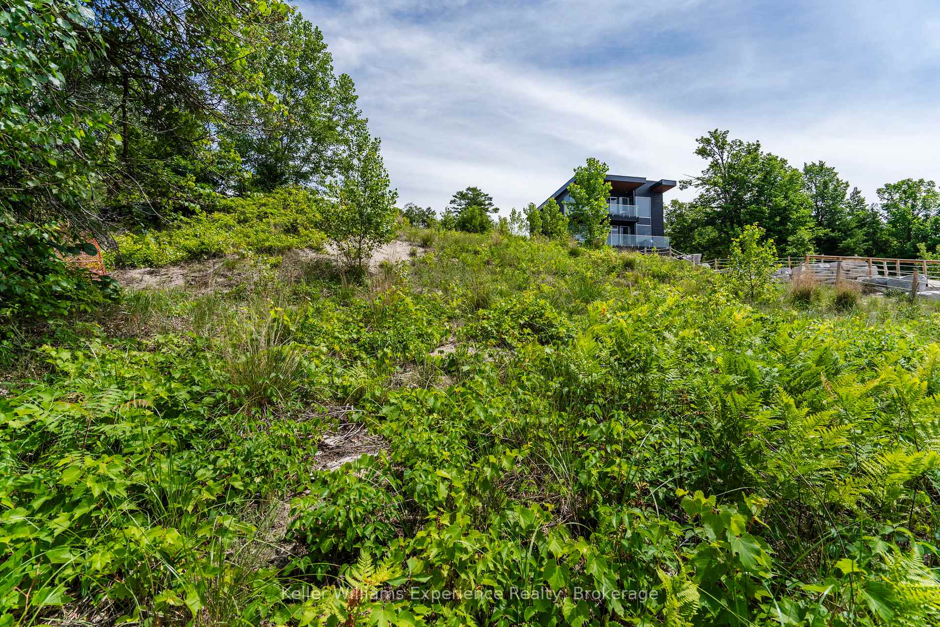 Photo 17 of 29 Trew Avenue, Tiny, Rural Tiny — HOMEH