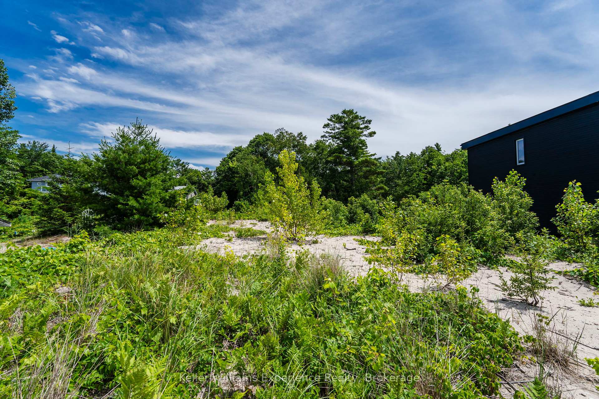 Photo 19 of 29 Trew Avenue, Tiny, Rural Tiny — HOMEH