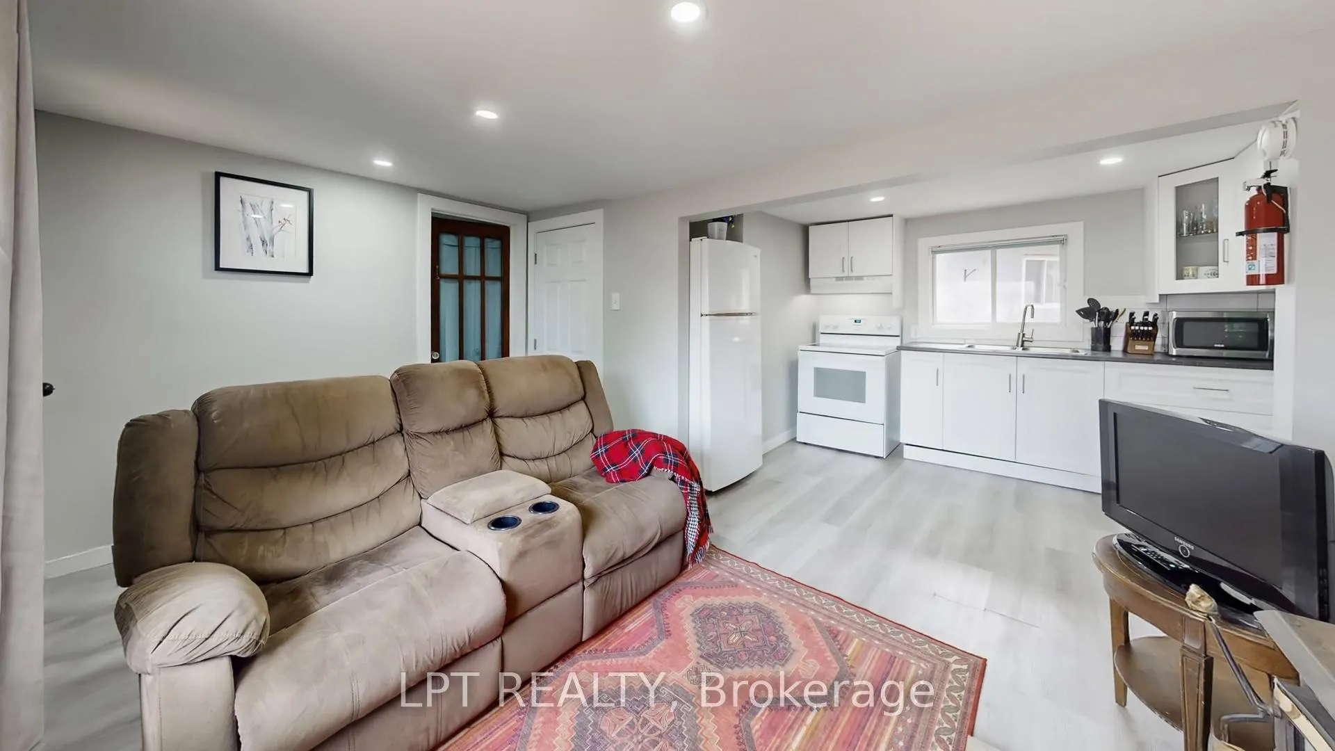 Photo 6 of 5137 - 5135 Halstead Beach Road, Hamilton Township, Rural Hamilton — HOMEH