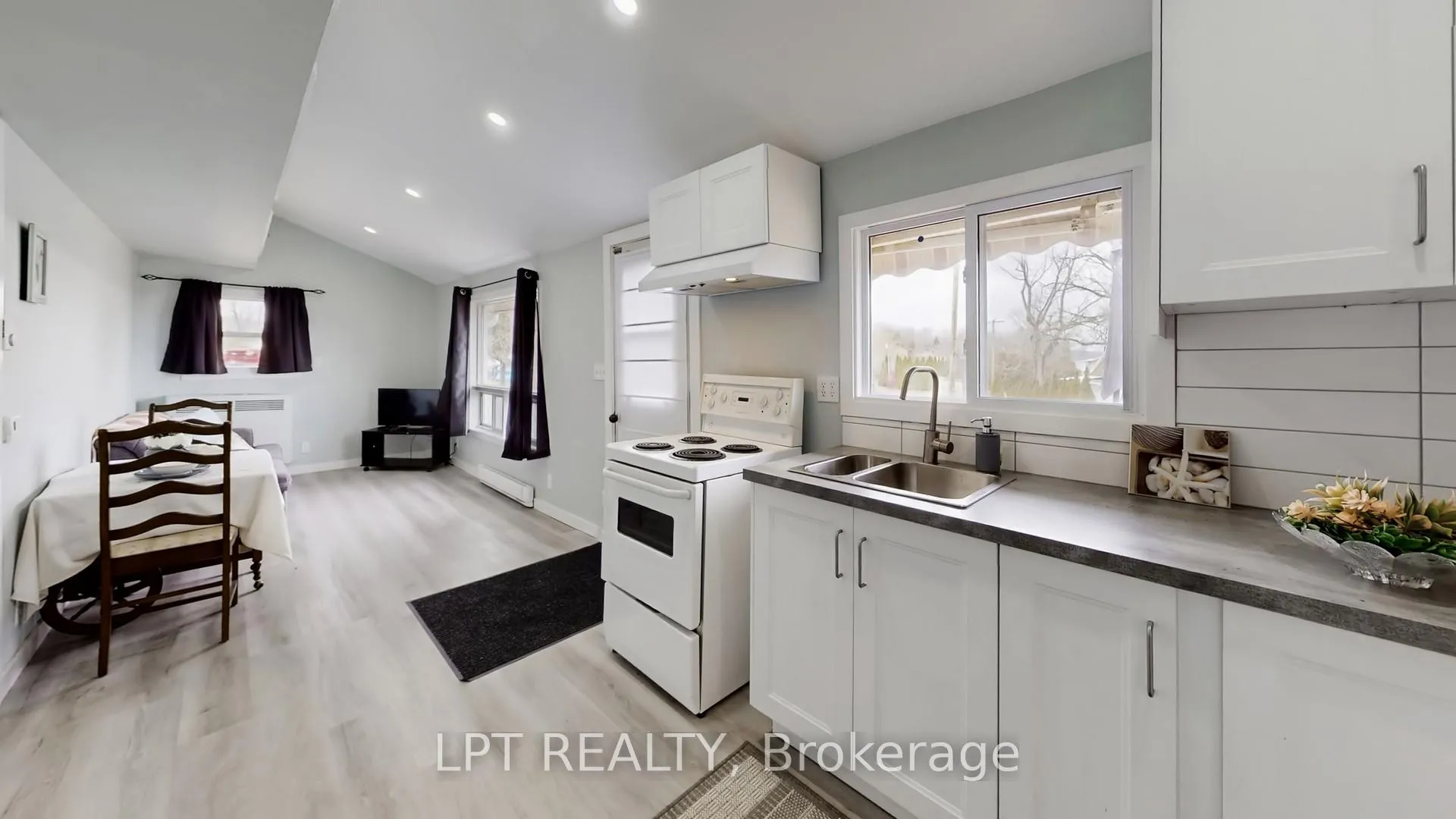 Photo 16 of 5137 - 5135 Halstead Beach Road, Hamilton Township, Rural Hamilton — HOMEH