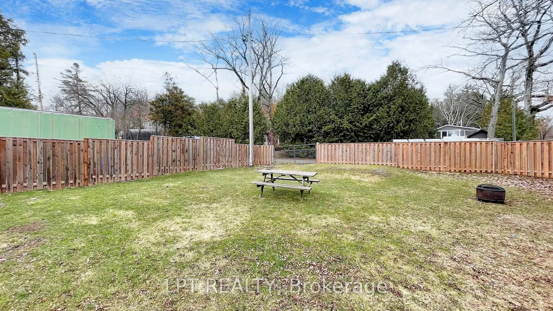 Photo 21 of 5137 - 5135 Halstead Beach Road, Hamilton Township, Rural Hamilton — HOMEH