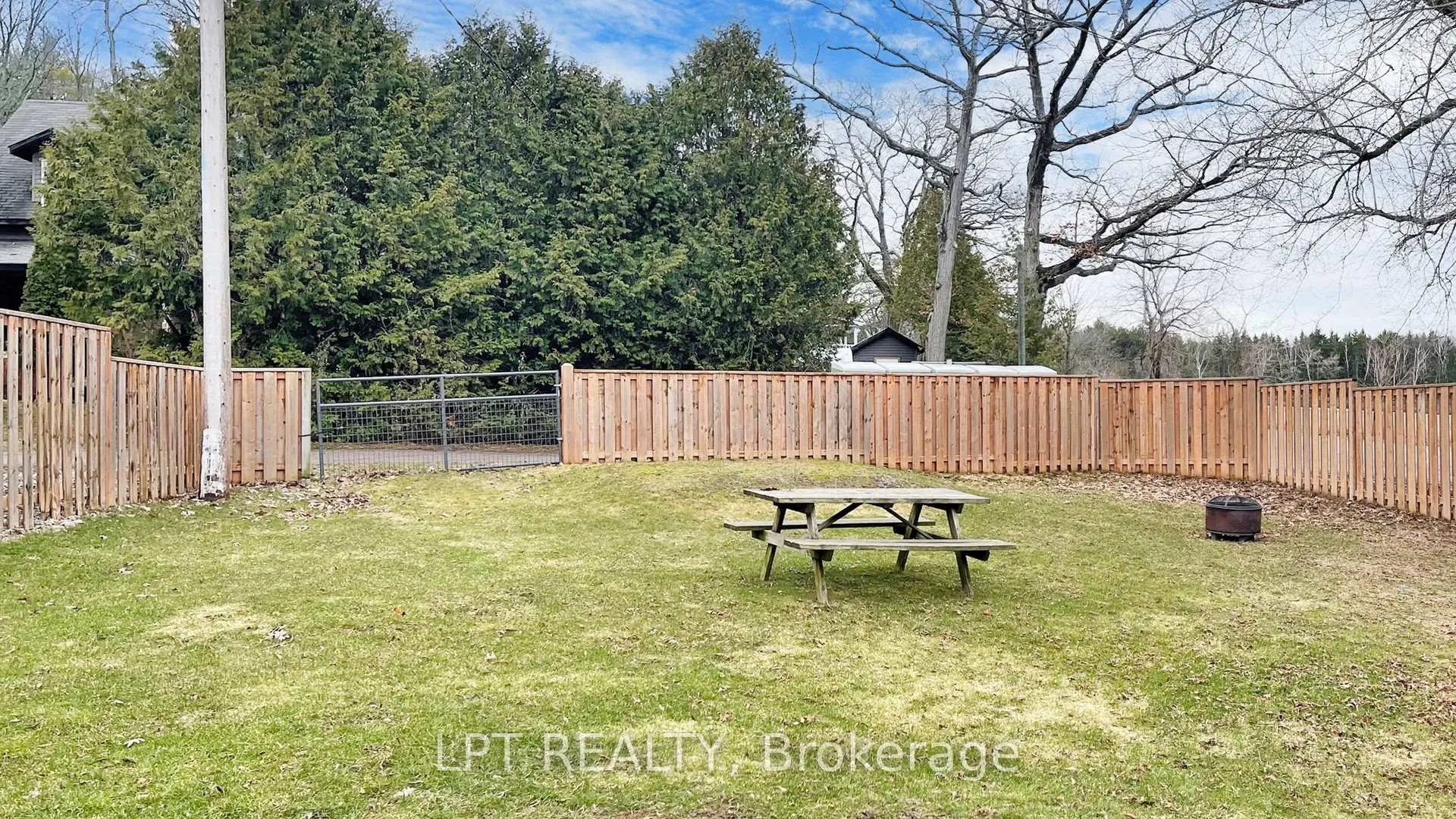 Photo 22 of 5137 - 5135 Halstead Beach Road, Hamilton Township, Rural Hamilton — HOMEH