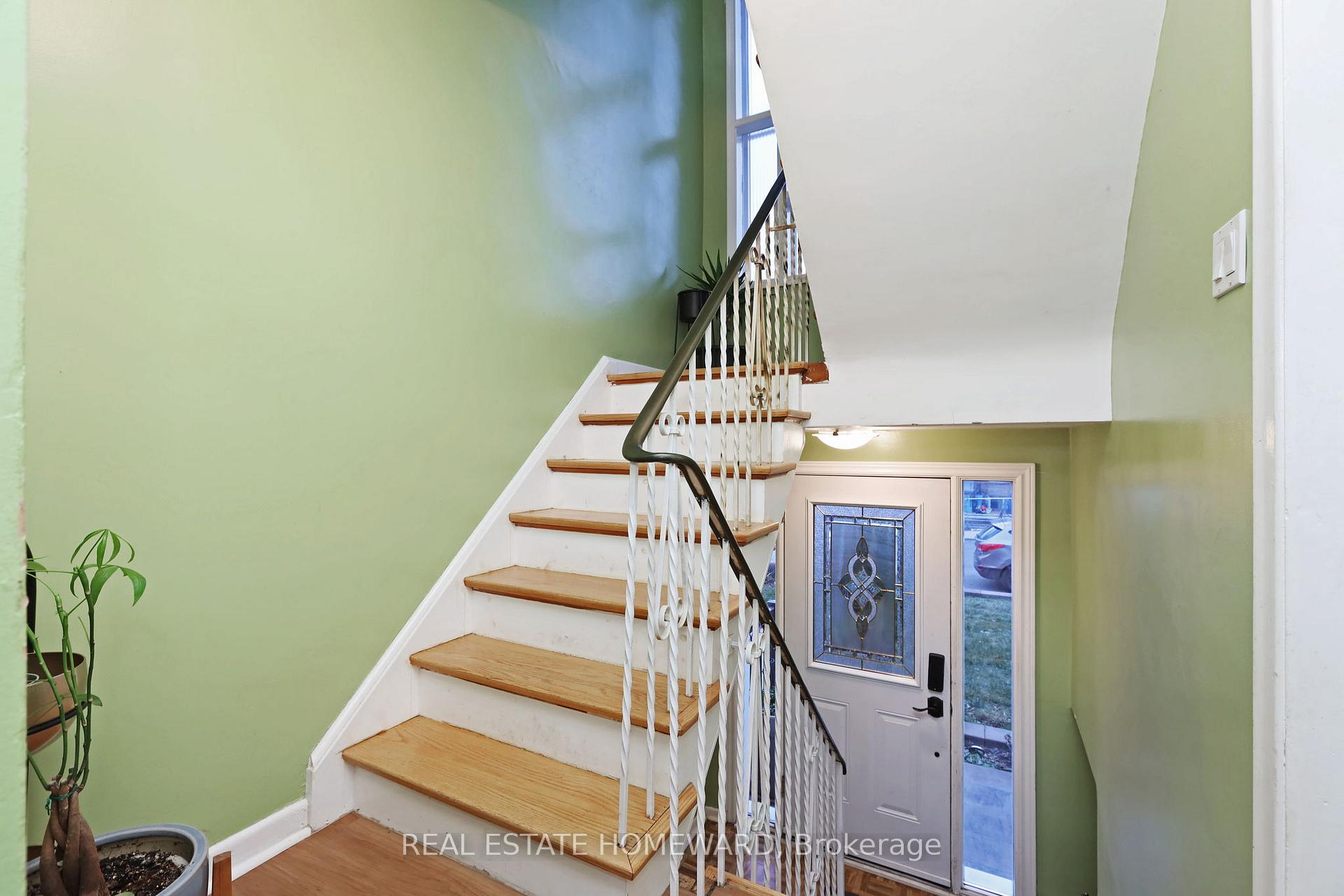 Photo 3 of 363 Highfield Road, Toronto, Greenwood-Coxwell — HOMEH