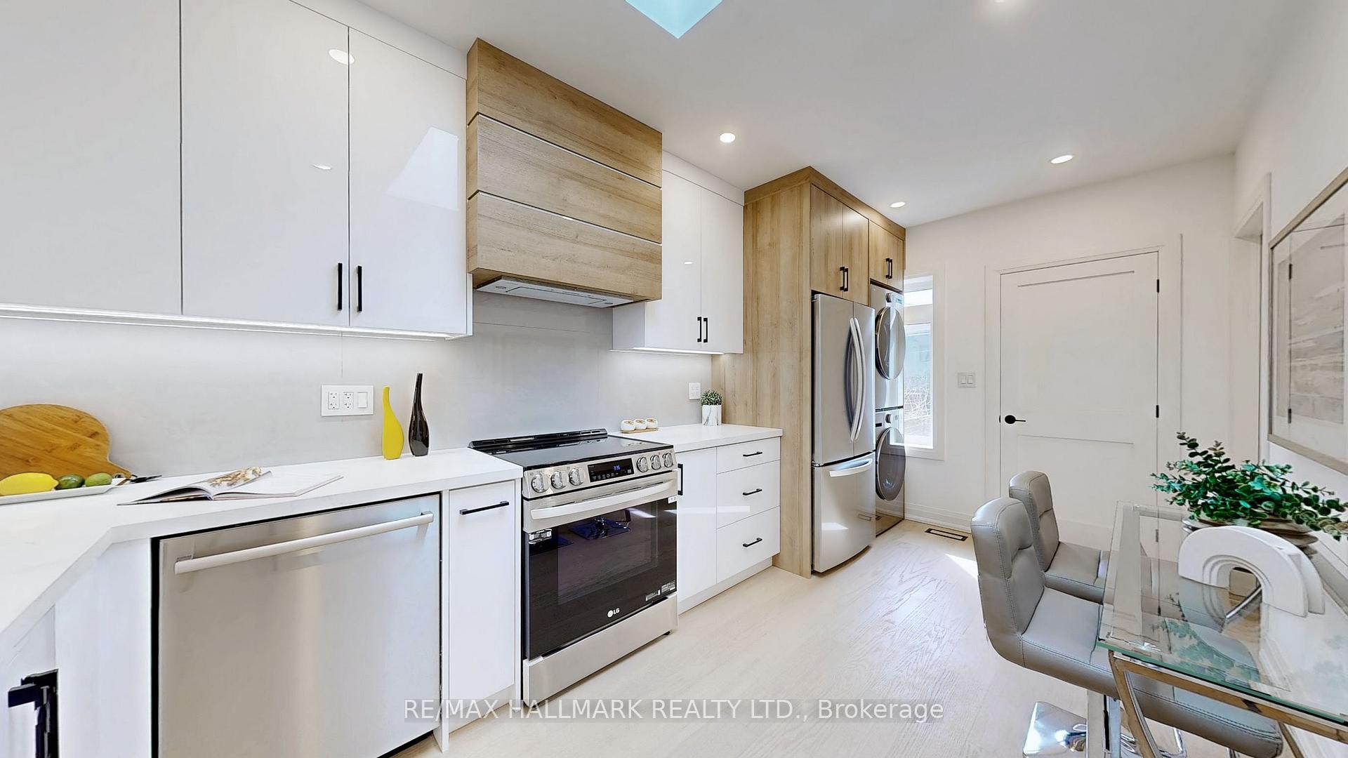 Photo 12 of 85 Springdale Boulevard, Toronto, Danforth Village-East York — HOMEH