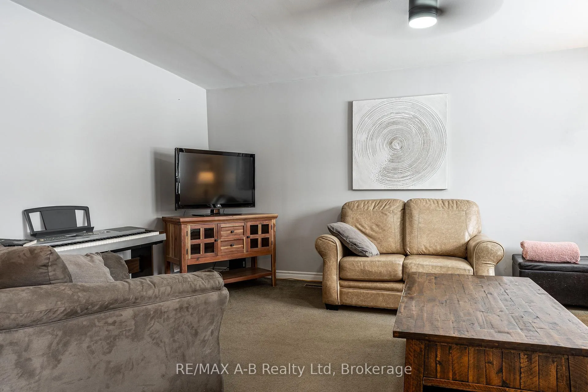 Photo 19 of 45 Blenheim Street, West Perth, Mitchell — HOMEH