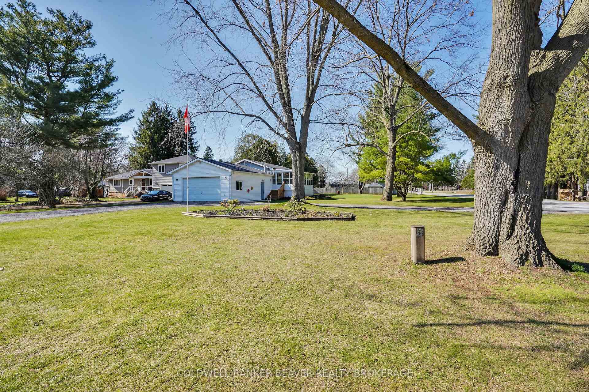 Photo 2 of 2155 Mockingbird Street, Strathroy-Caradoc, Campbellvale — HOMEH