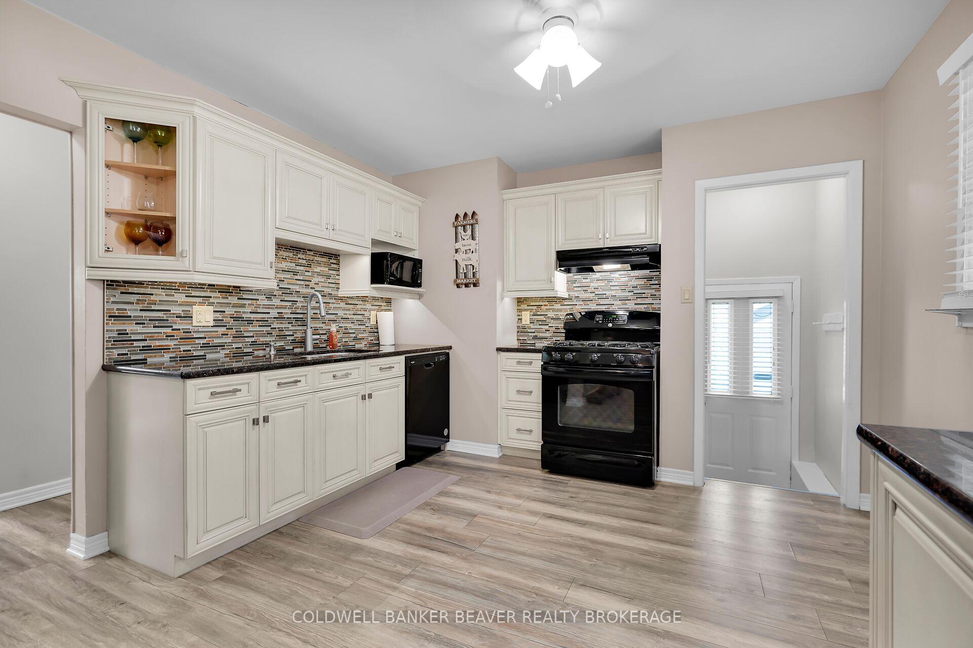Photo 15 of 2155 Mockingbird Street, Strathroy-Caradoc, Campbellvale — HOMEH