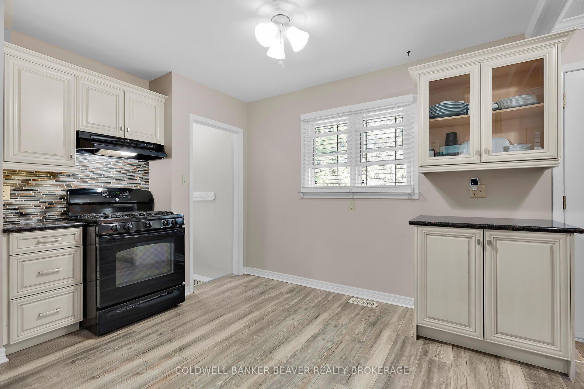 Photo 16 of 2155 Mockingbird Street, Strathroy-Caradoc, Campbellvale — HOMEH