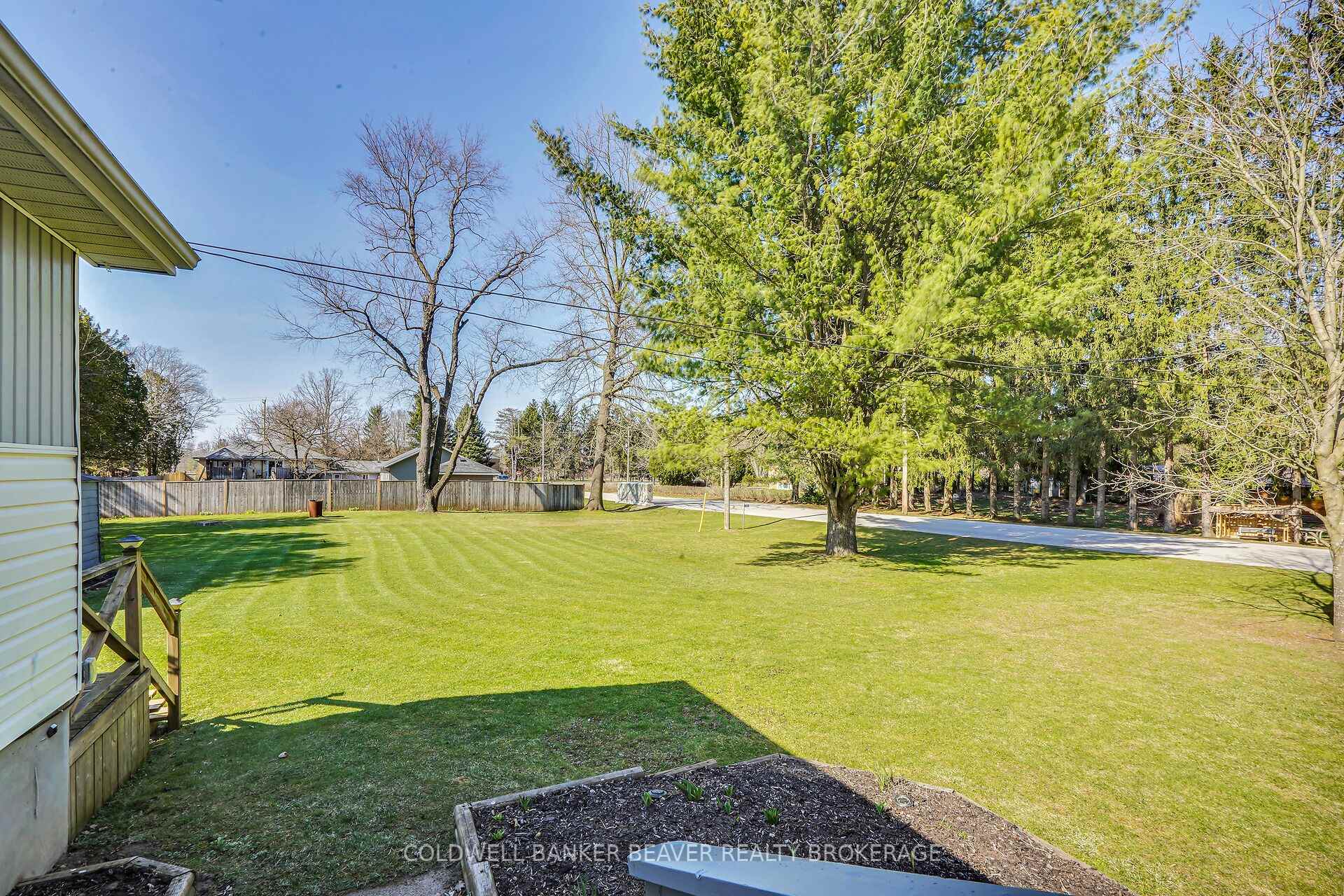 Photo 42 of 2155 Mockingbird Street, Strathroy-Caradoc, Campbellvale — HOMEH