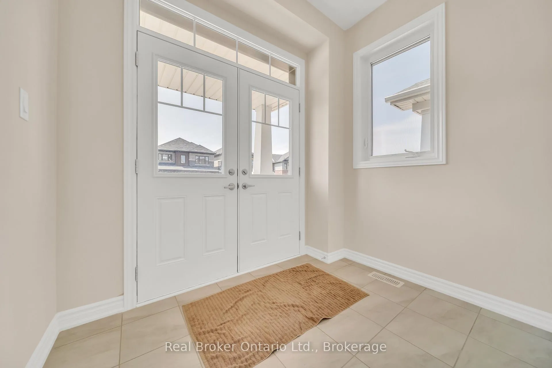 Photo 5 of 216 Vanilla Trail, Thorold, Rolling Meadows — HOMEH