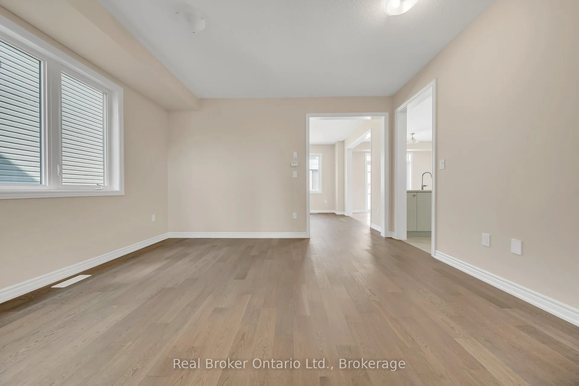 Photo 7 of 216 Vanilla Trail, Thorold, Rolling Meadows — HOMEH