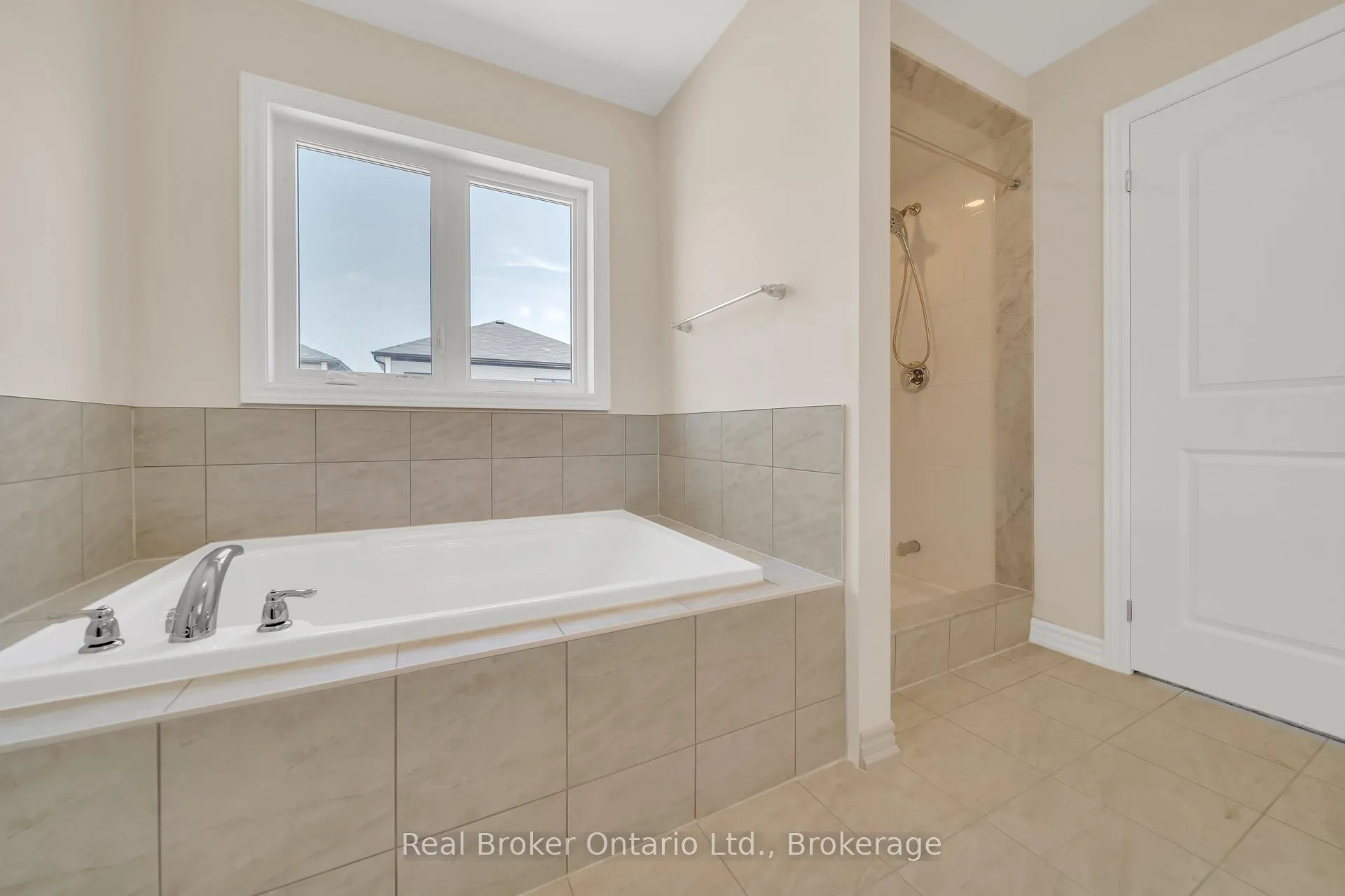 Photo 29 of 216 Vanilla Trail, Thorold, Rolling Meadows — HOMEH