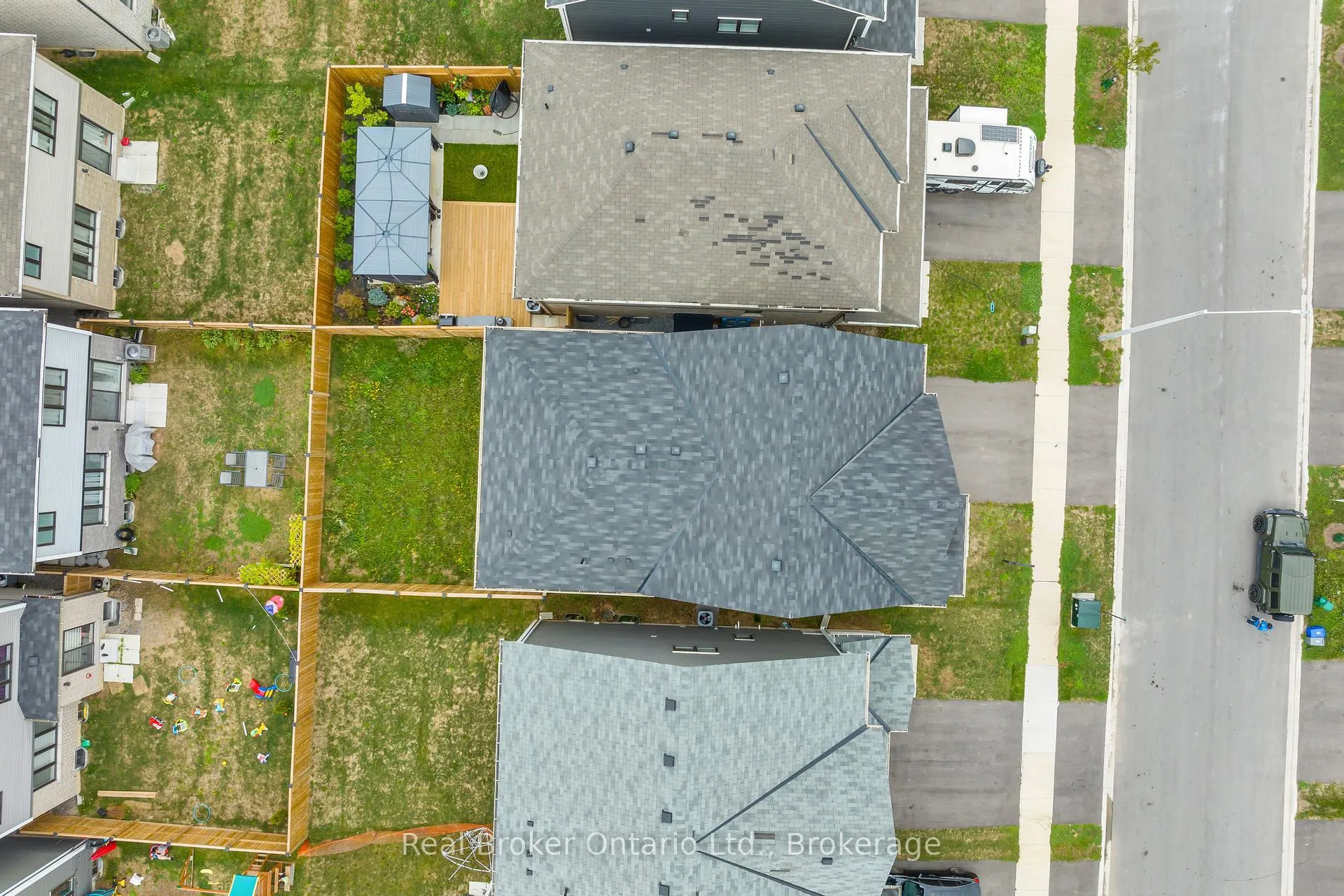 Photo 41 of 216 Vanilla Trail, Thorold, Rolling Meadows — HOMEH