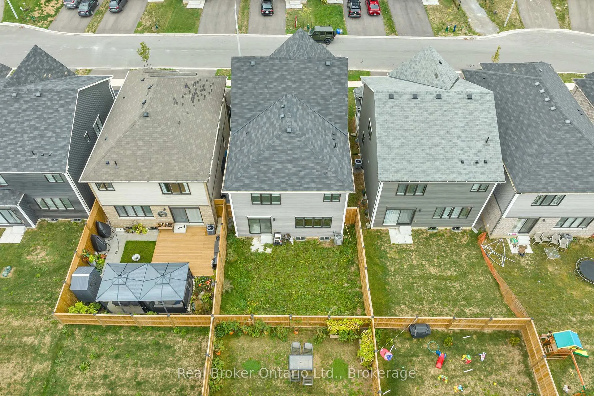 Photo 42 of 216 Vanilla Trail, Thorold, Rolling Meadows — HOMEH
