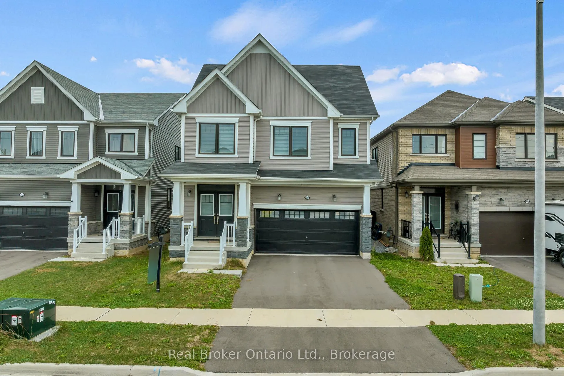 Photo 43 of 216 Vanilla Trail, Thorold, Rolling Meadows — HOMEH