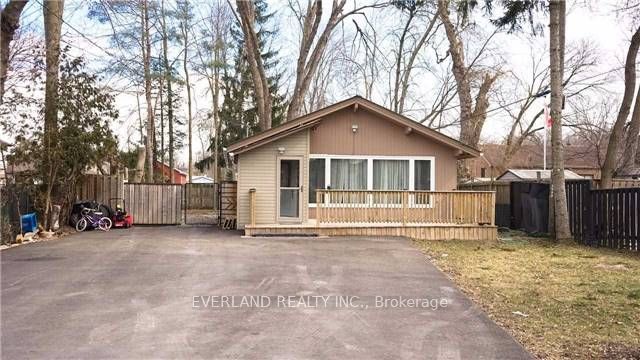 Photo 14 of 477 Lake Drive S, Georgina, Keswick South — HOMEH