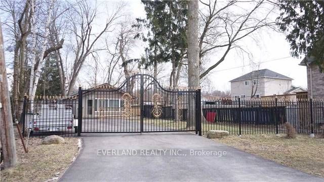 Photo 2 of 477 Lake Drive S, Georgina, Keswick South — HOMEH