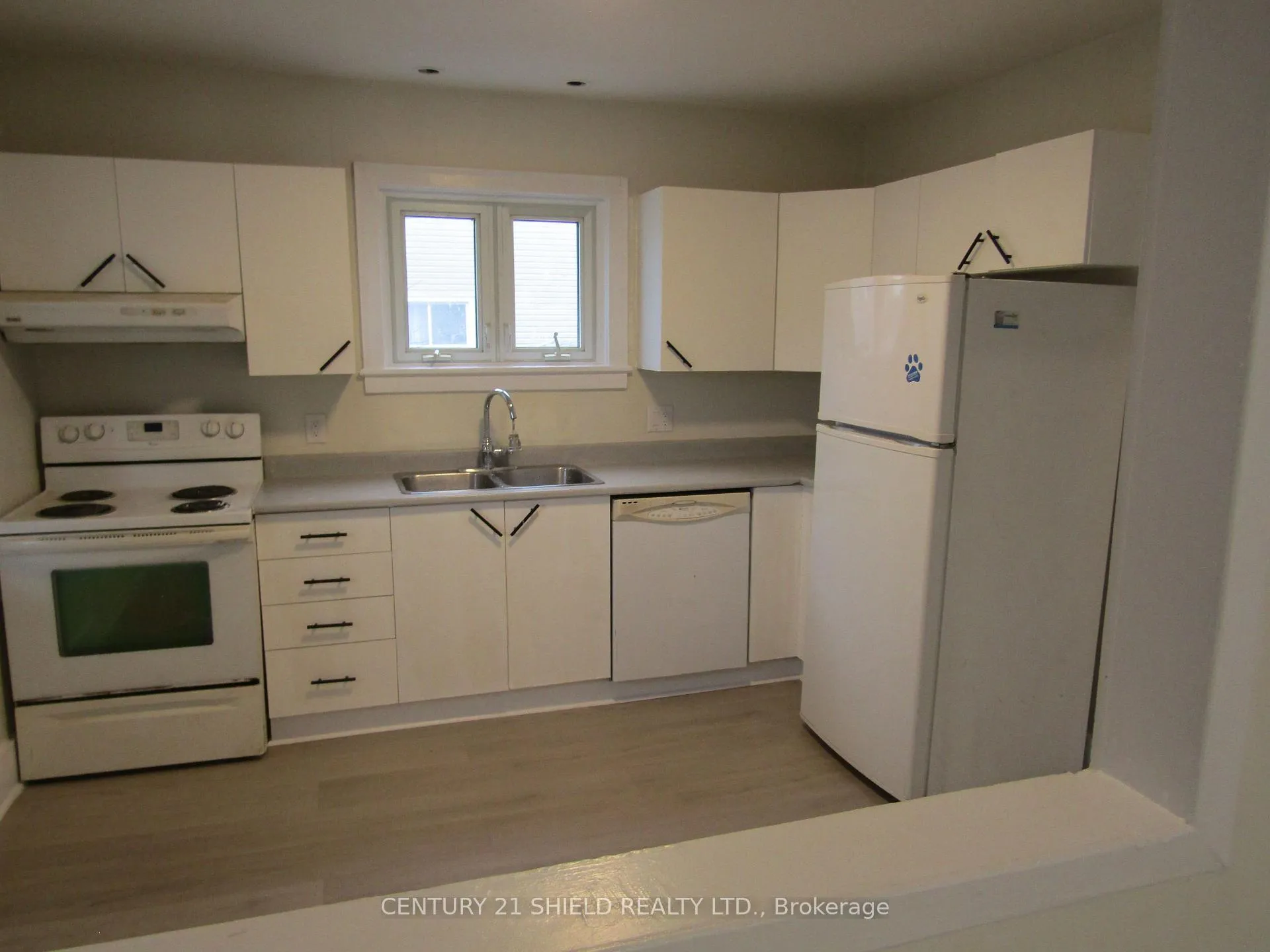 Photo 5 of 333 Munro Avenue, Cornwall — HOMEH
