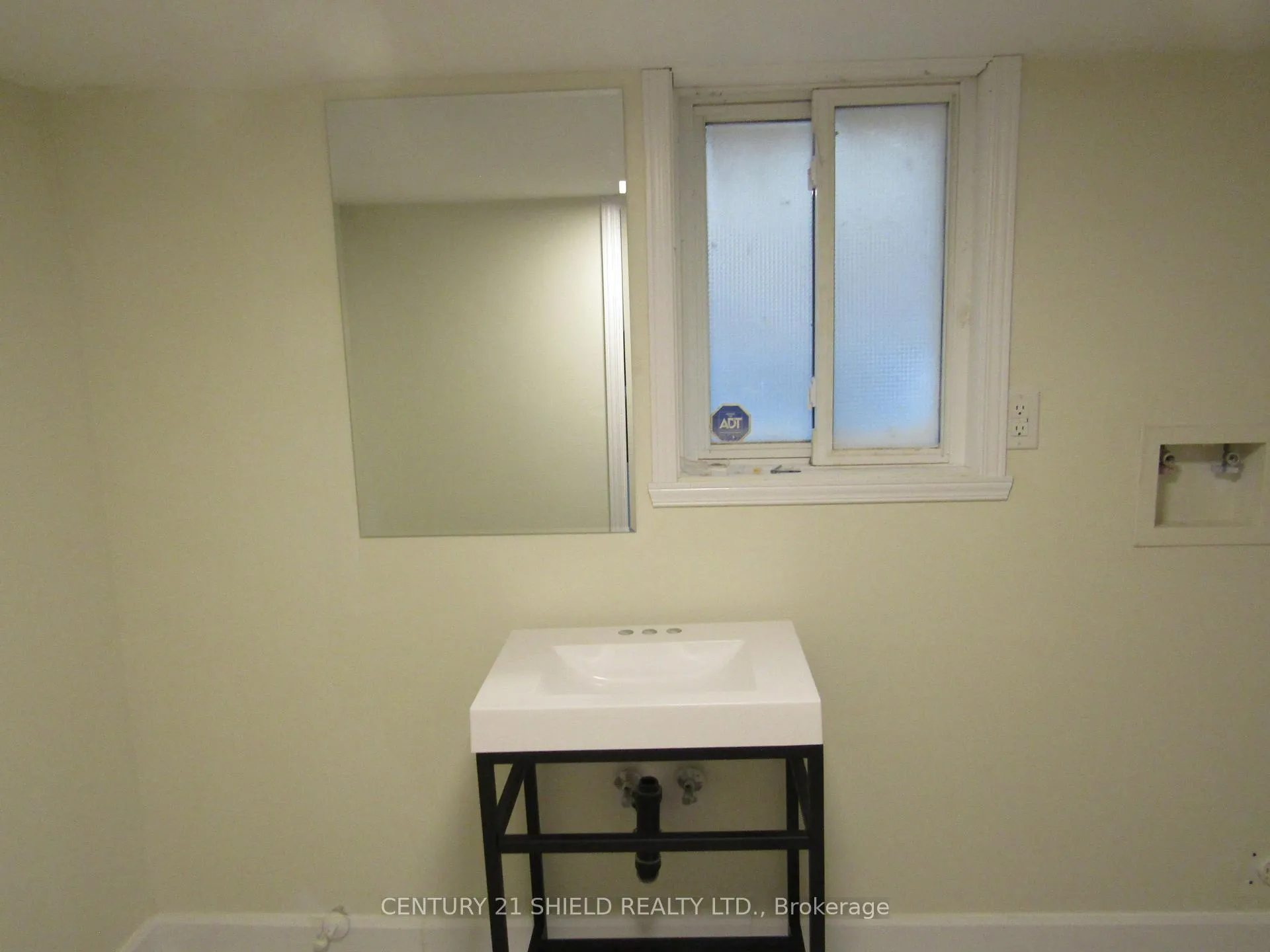 Photo 16 of 333 Munro Avenue, Cornwall — HOMEH
