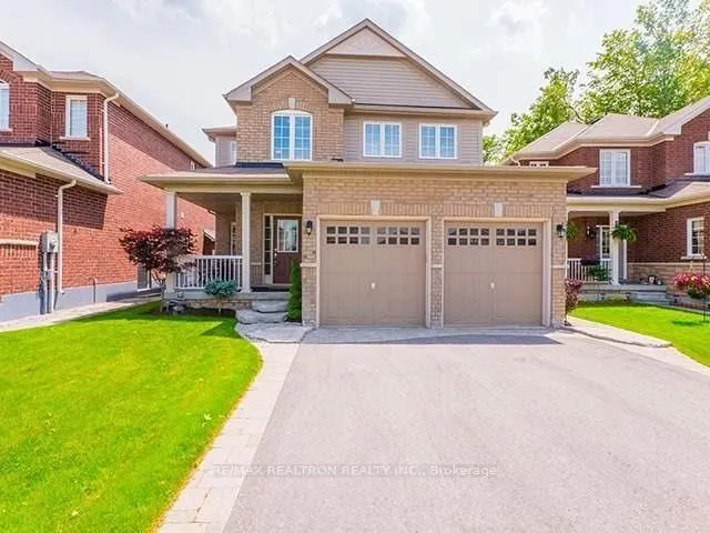 Front of 100 Sun King Crescent