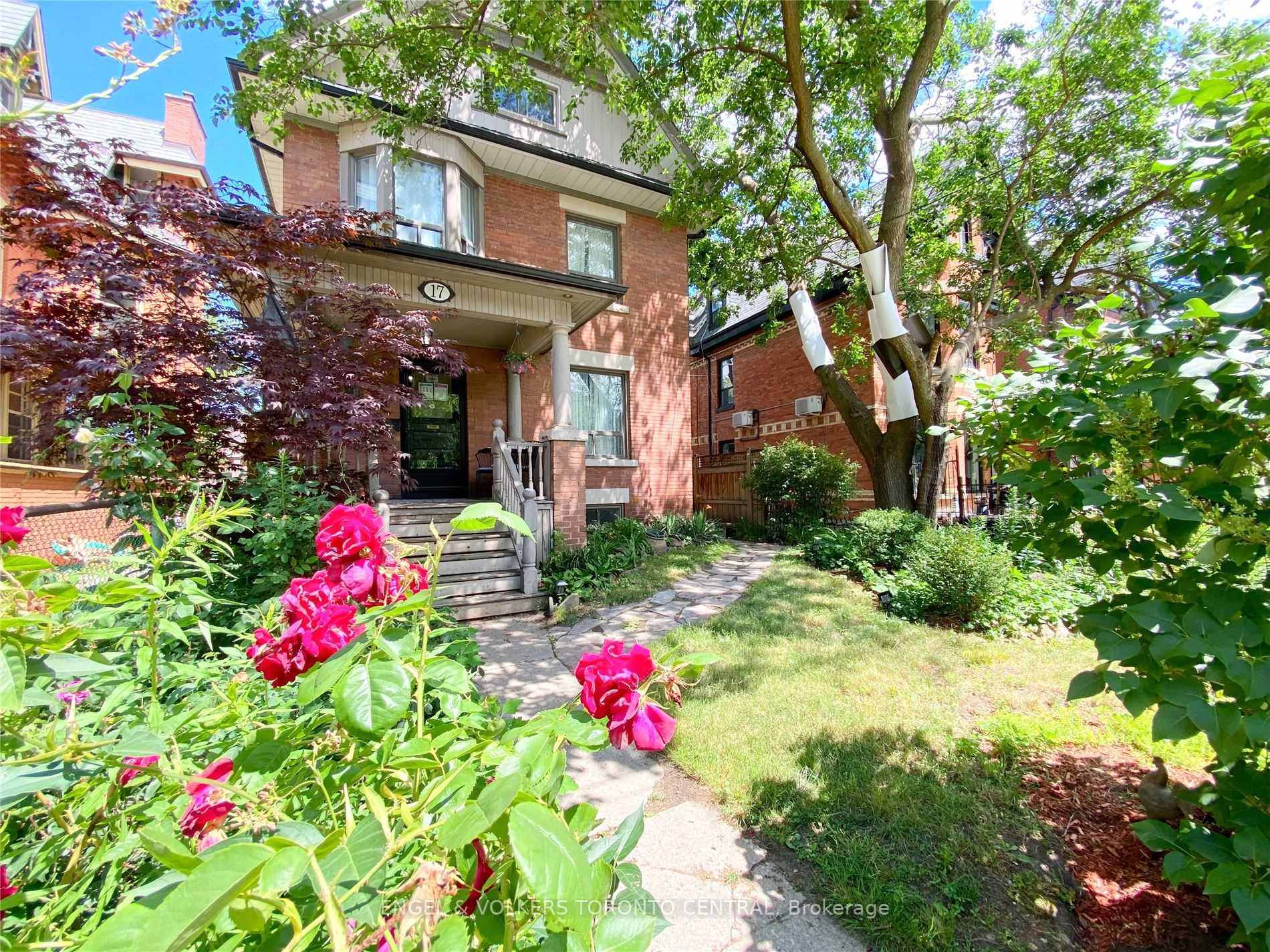Front of Unit Lower, 17 Rose Avenue