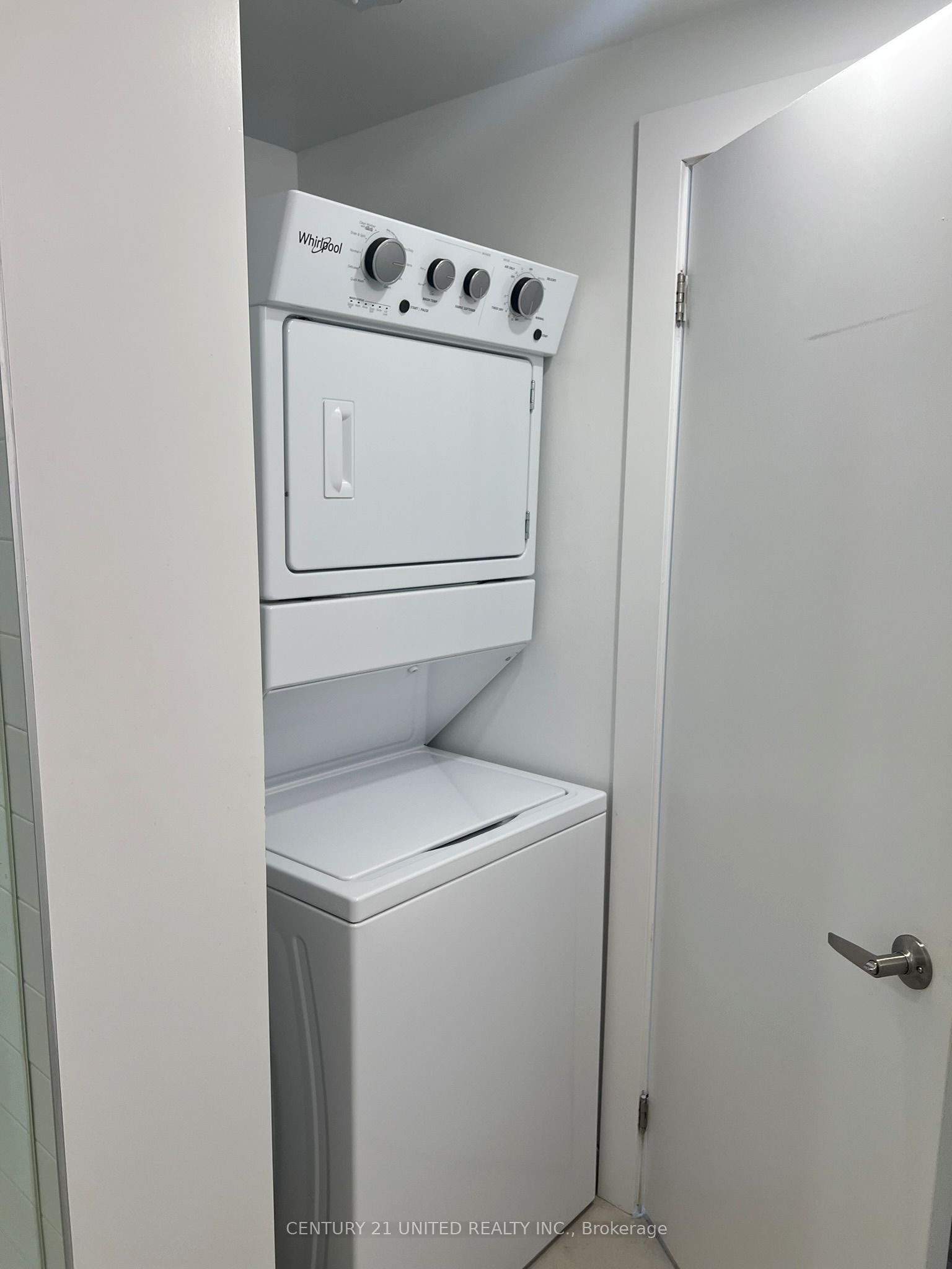 Photo 33 of Unit 1017, 80 Bond Street E, Oshawa, Central — HOMEH