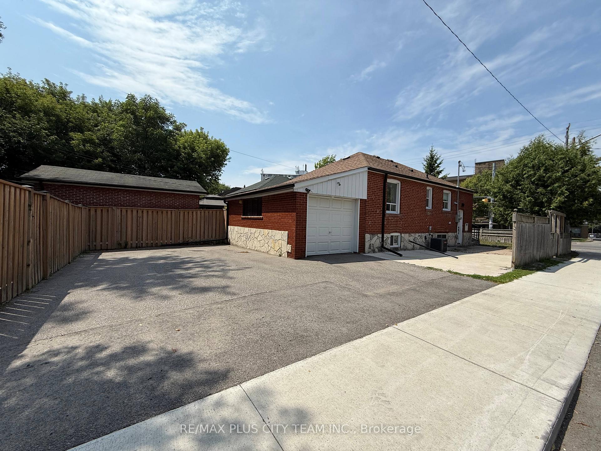 Photo 1 of Unit Upper, 475 Dawes Road, Toronto, O'Connor-Parkview — HOMEH