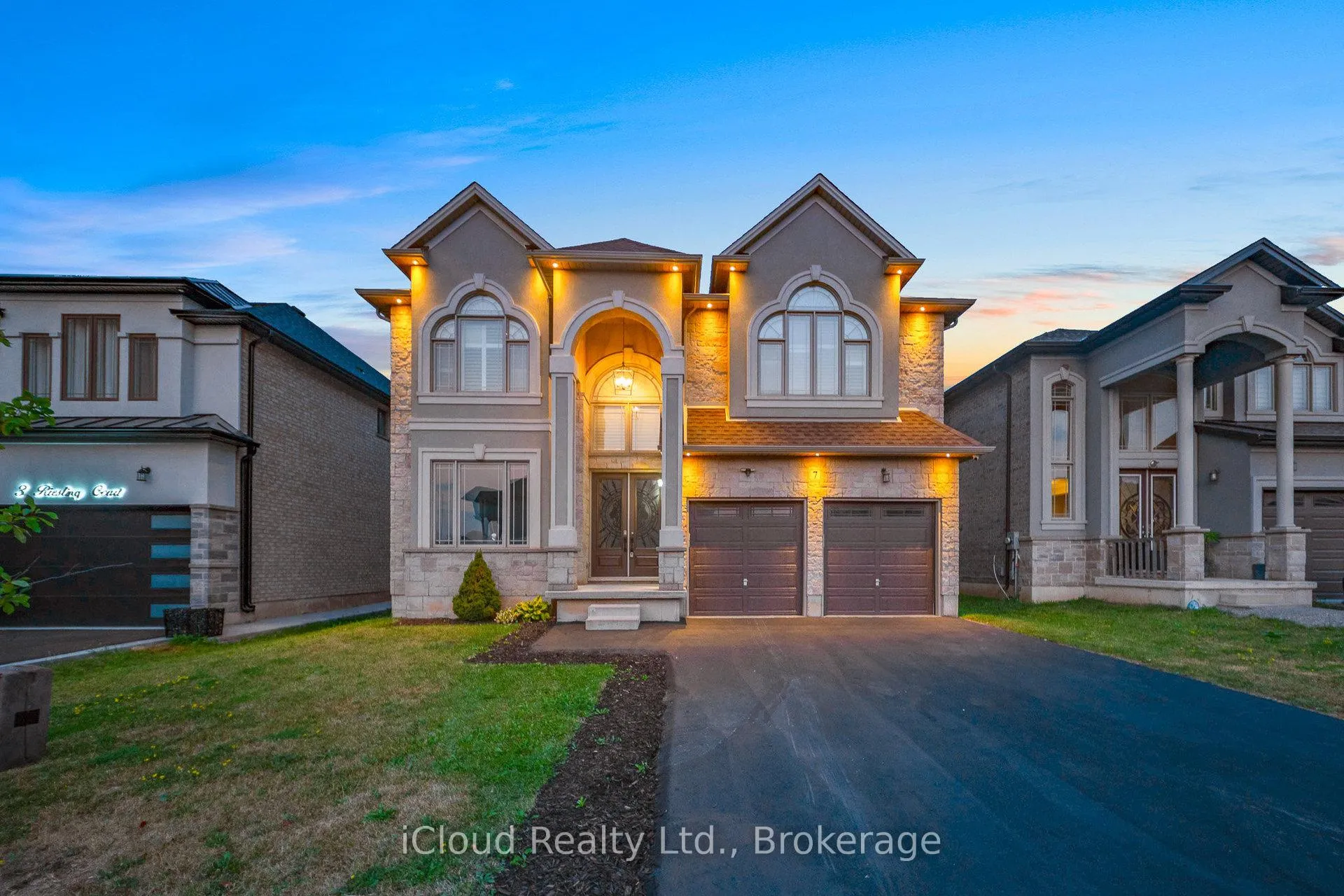 Front of 7 Riesling Court