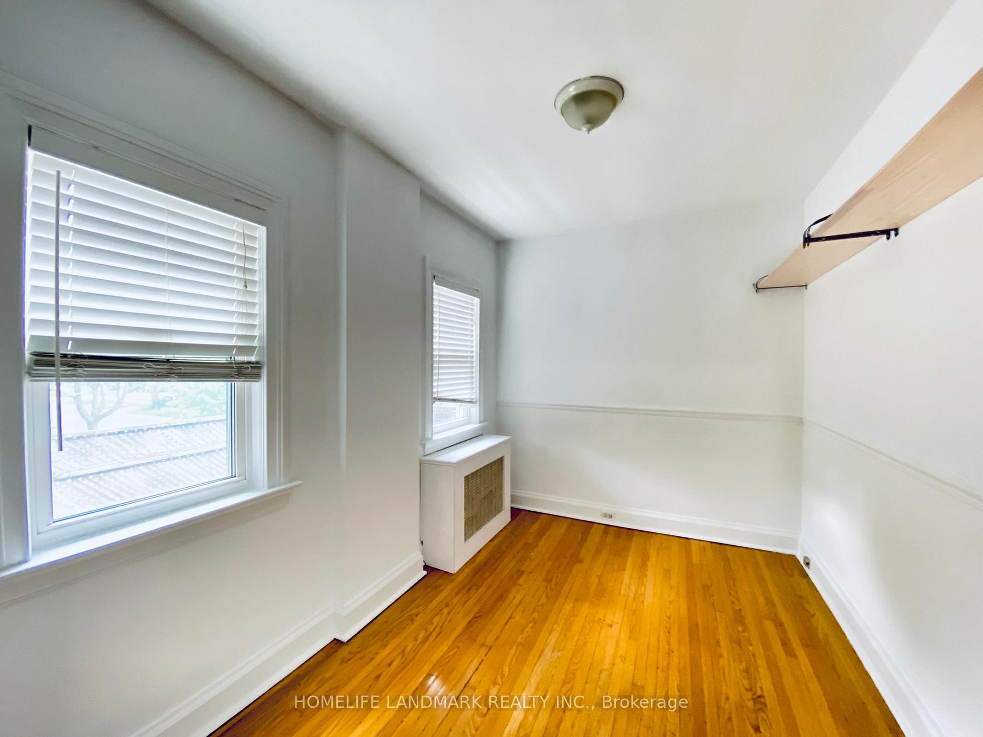 Photo 18 of Unit Upper, 256 Oriole Parkway, Toronto, Yonge-Eglinton — HOMEH