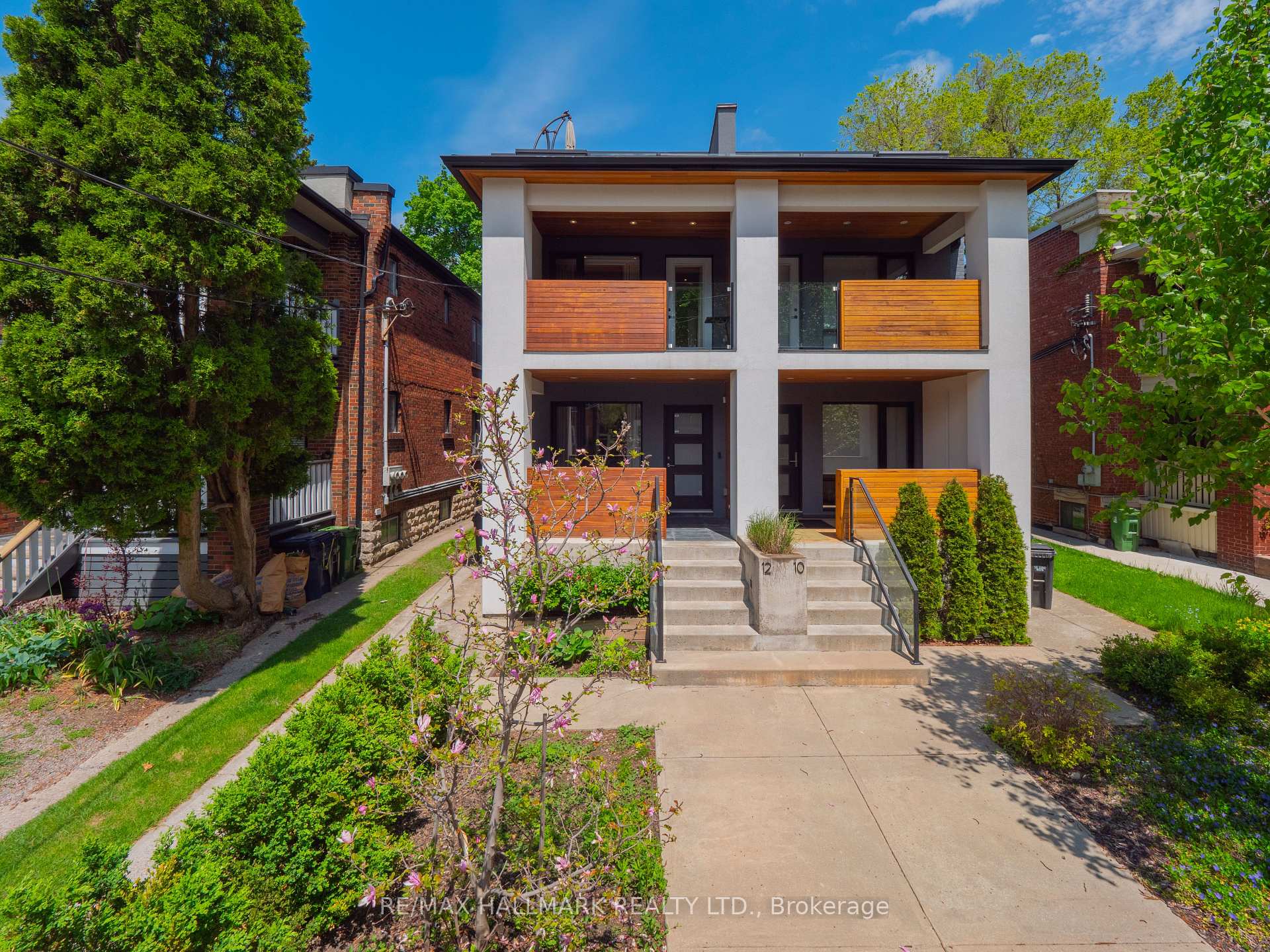 Front of 12 Thorncliffe Avenue
