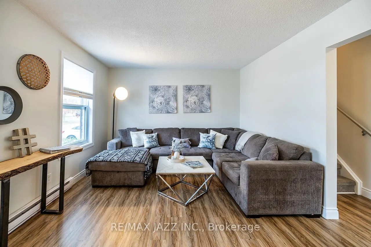 Photo 5 of 620 Dorchester Drive, Oshawa, Vanier — HOMEH