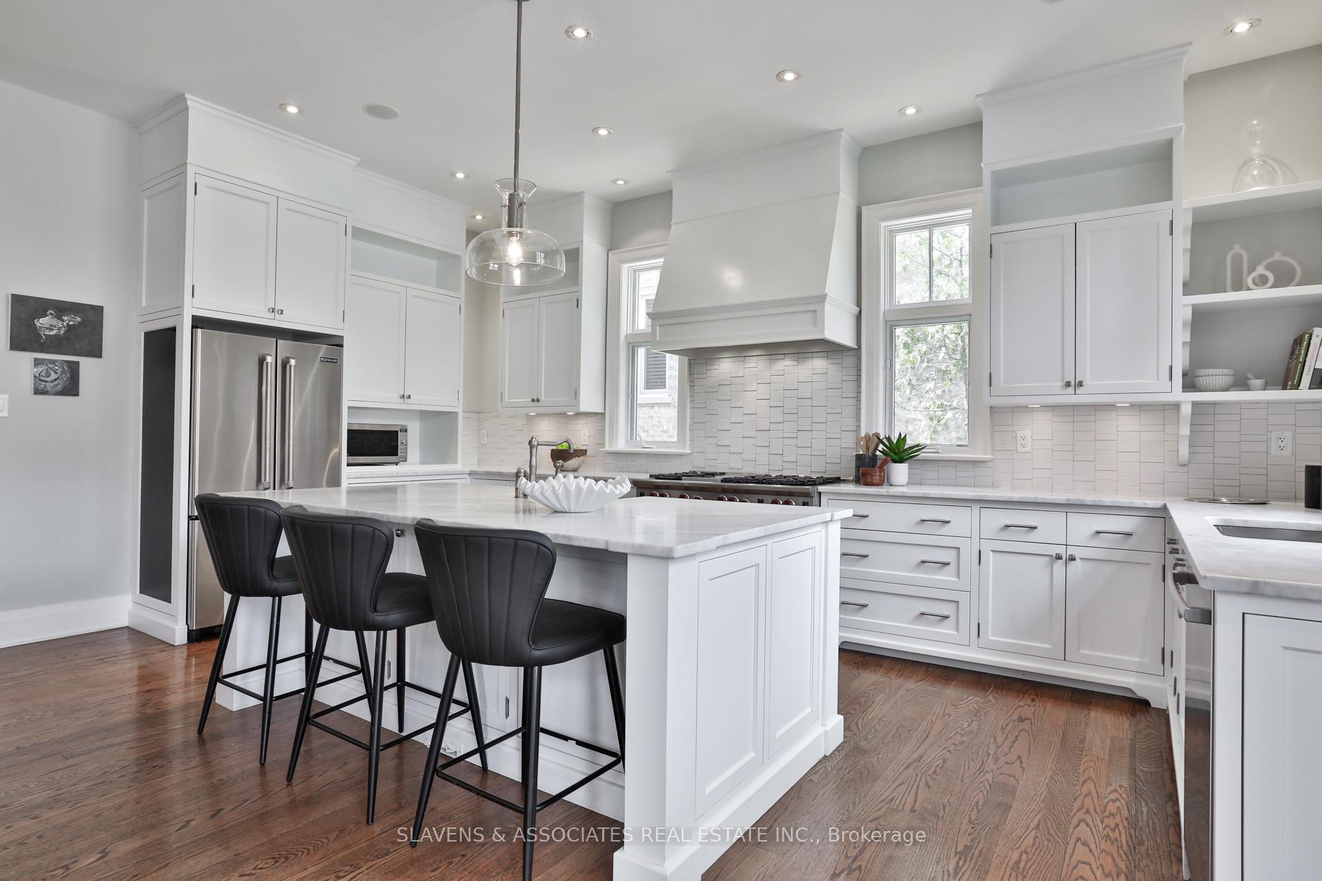 Photo 14 of 242 Hillhurst Boulevard, Toronto, Bedford Park-Nortown — HOMEH