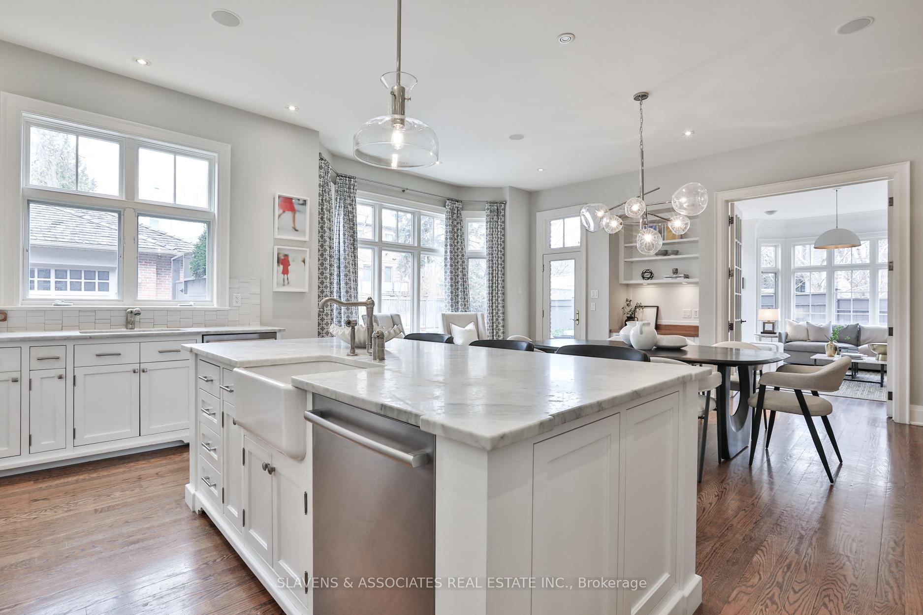Photo 16 of 242 Hillhurst Boulevard, Toronto, Bedford Park-Nortown — HOMEH