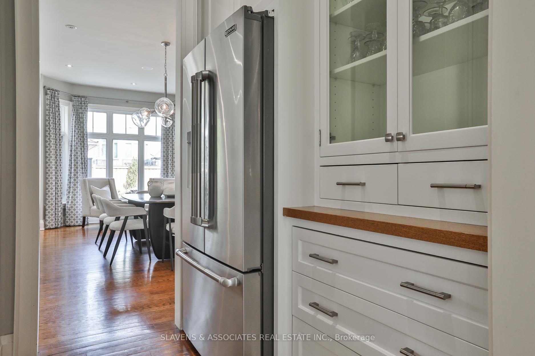 Photo 17 of 242 Hillhurst Boulevard, Toronto, Bedford Park-Nortown — HOMEH